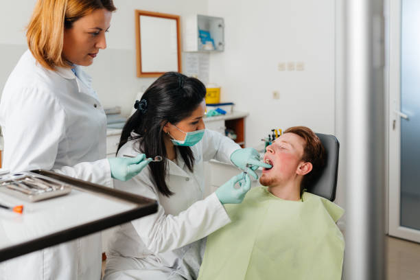 Best Dentist for Tooth Abscess  in Edgewood, OH